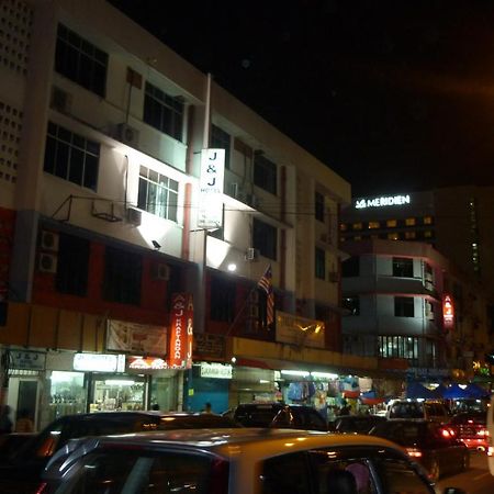 J &J Hotel Kota Kinabalu Bagian luar foto