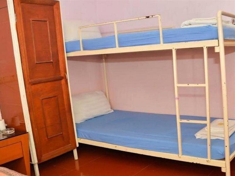 J &J Hotel Kota Kinabalu Bagian luar foto