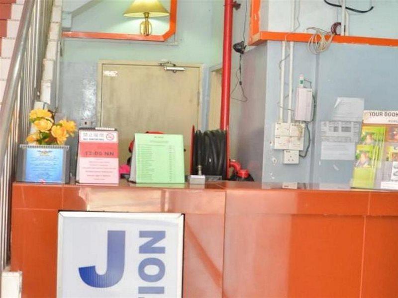 J &J Hotel Kota Kinabalu Bagian luar foto