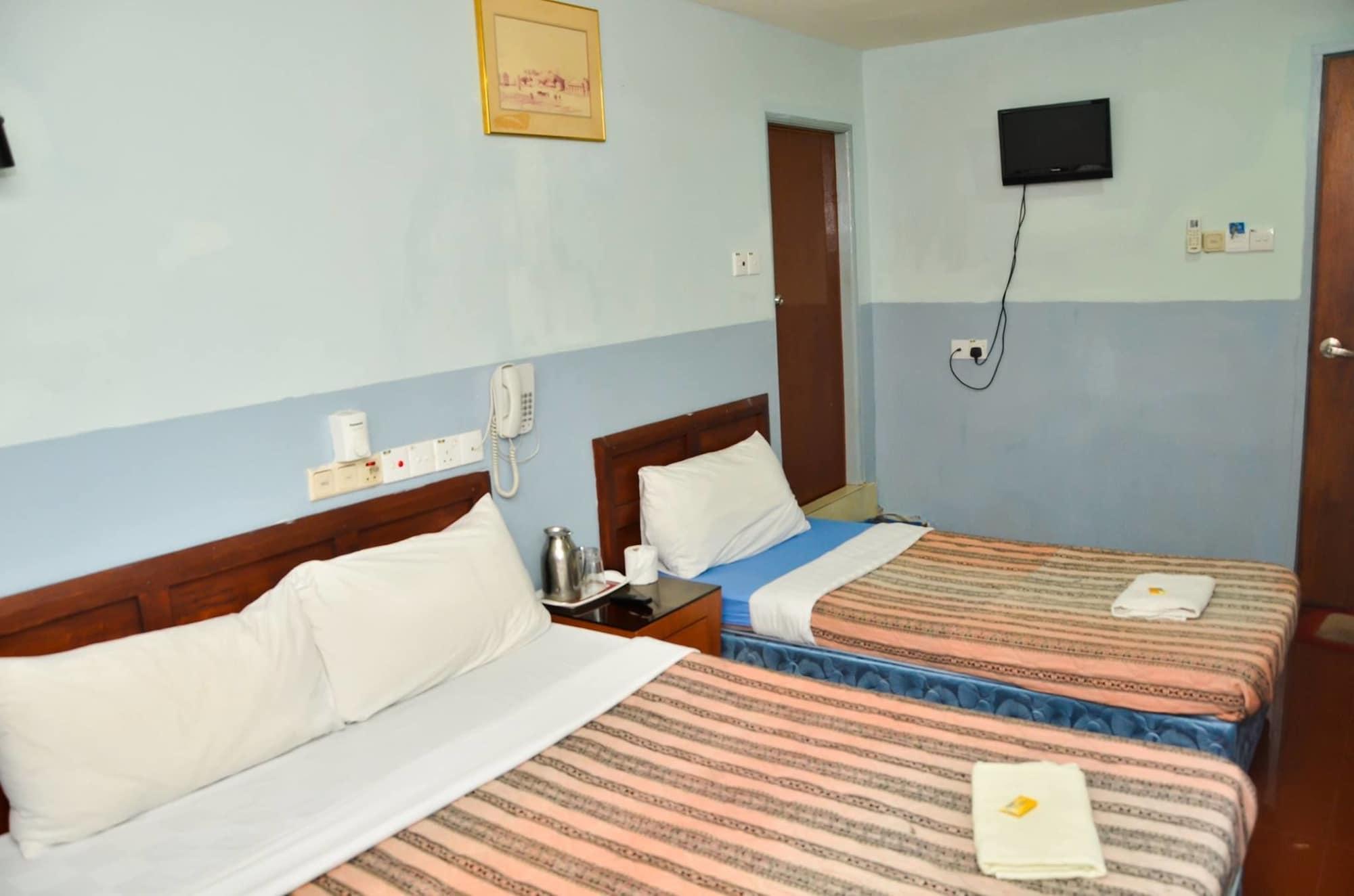 J &J Hotel Kota Kinabalu Bagian luar foto