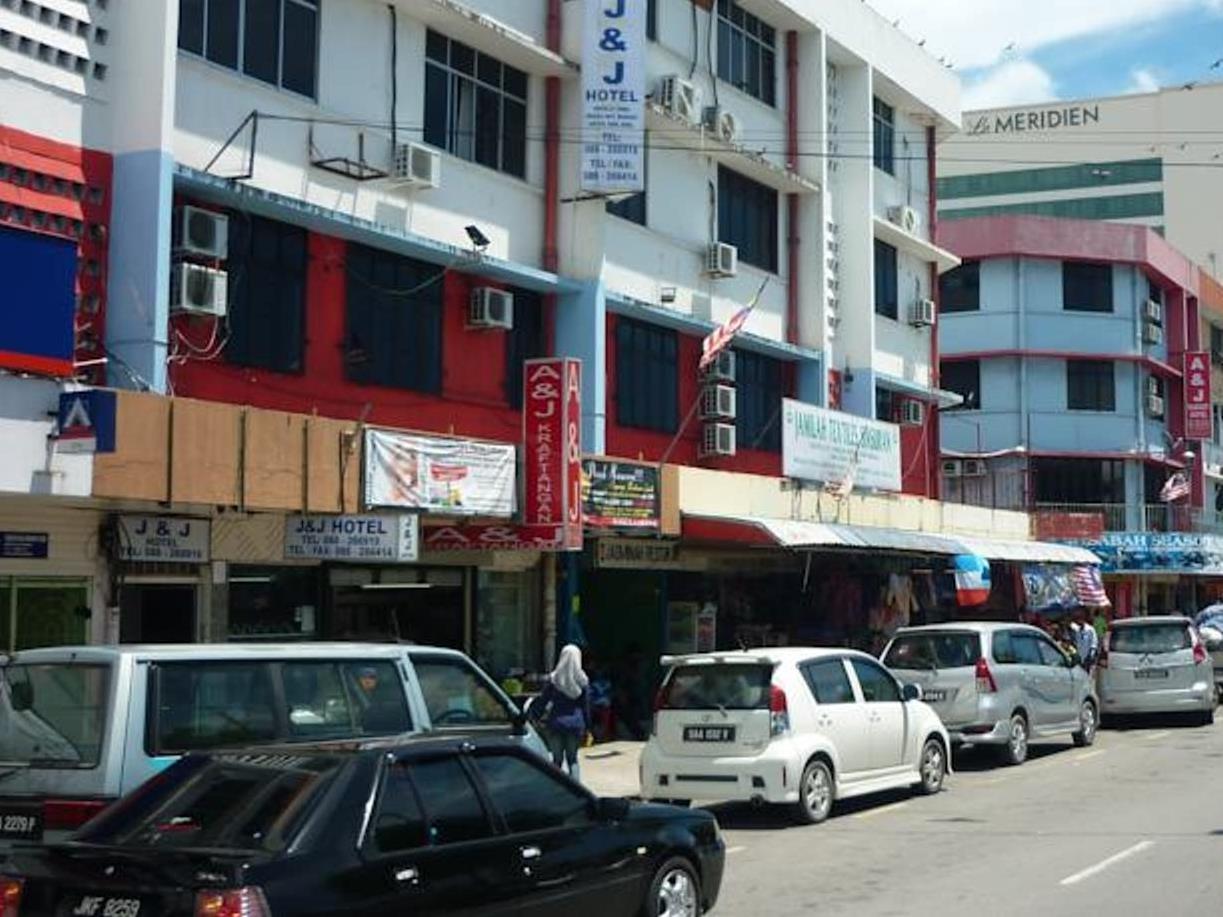 J &J Hotel Kota Kinabalu Bagian luar foto