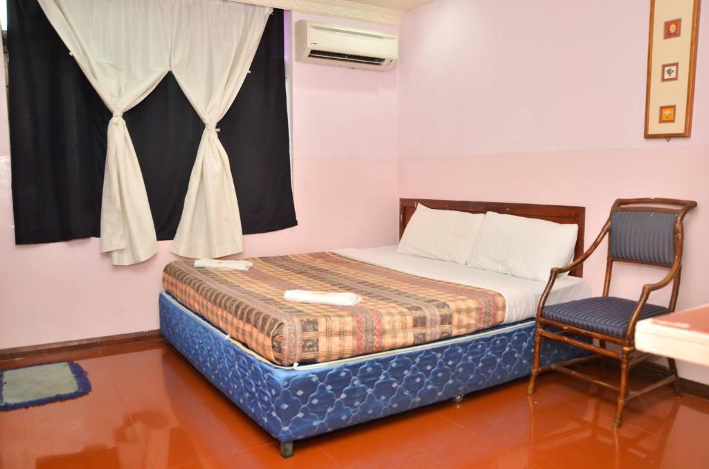 J &J Hotel Kota Kinabalu Bagian luar foto