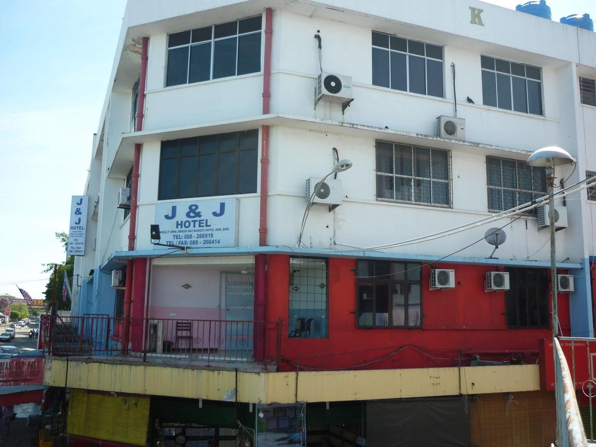 J &J Hotel Kota Kinabalu Bagian luar foto